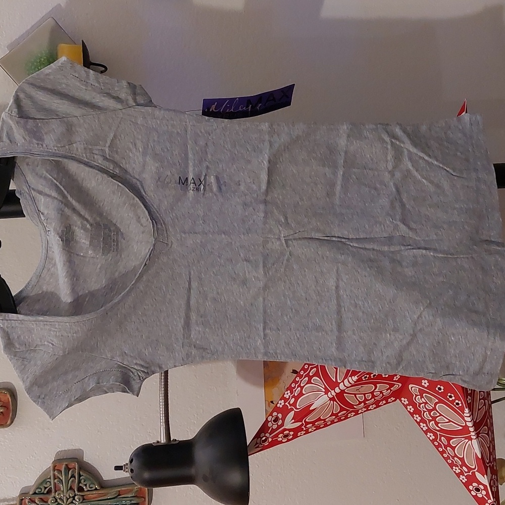 Deep v neck baby sleeve heathered gray tee